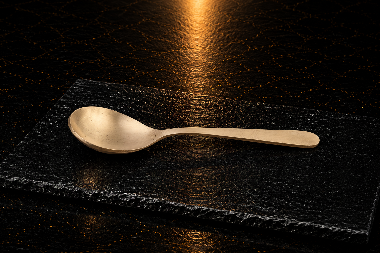 SERVING SPOON